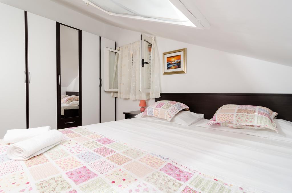 Apartment Mala Ana ดูบรอฟนิก ภายนอก รูปภาพ